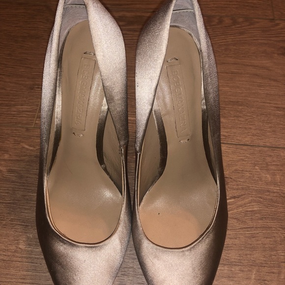 Authentic BCBG Champagne Satin 3 in Heels. Size 6 - Picture 2 of 7